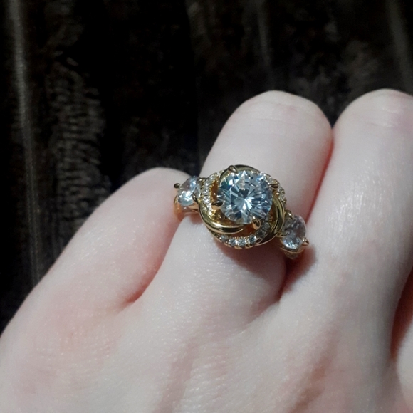 Jeulia Floral Halo Round Cut Sterling Silver Ring - Picture 1 of 7